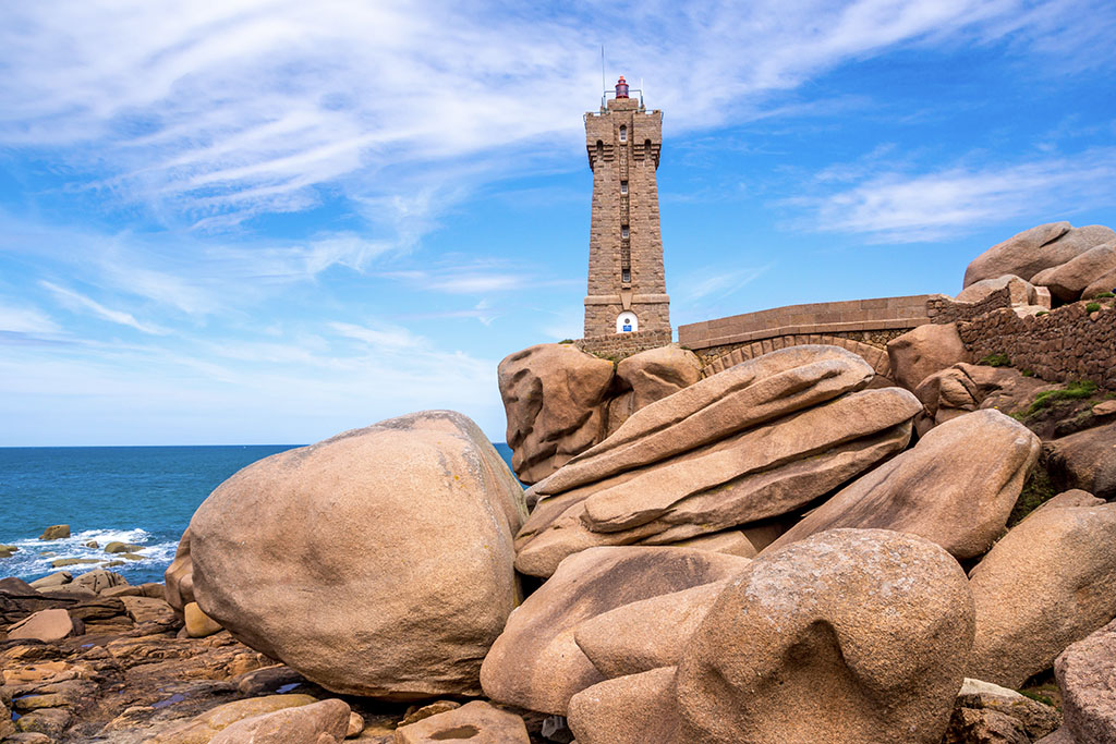 Phare de ploumanach, côte de granit rose